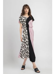 ARTISTA  Blend Rose V-neck Top