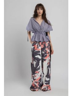 ARTISTA  Coast Striped V-neck Top